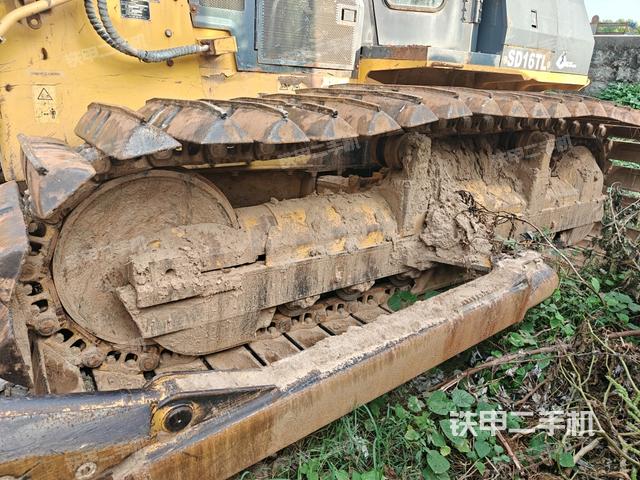 推土铲左后（推土机底盘及工作装置）