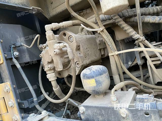 液壓泵斜45?右（大件艙室）