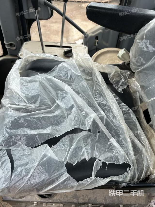 操作把手（壓路機駕駛室）