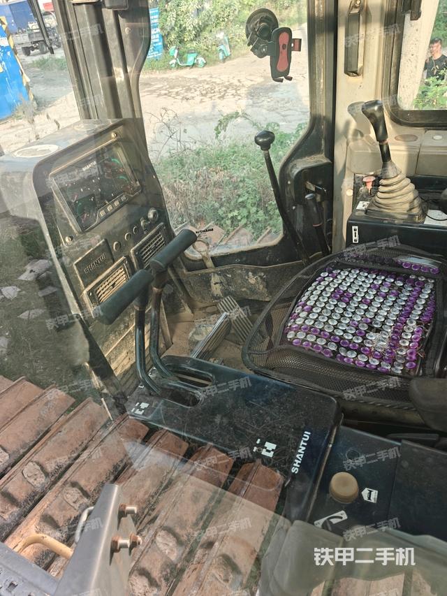 驾驶室右侧全景照（推土机驾驶室）