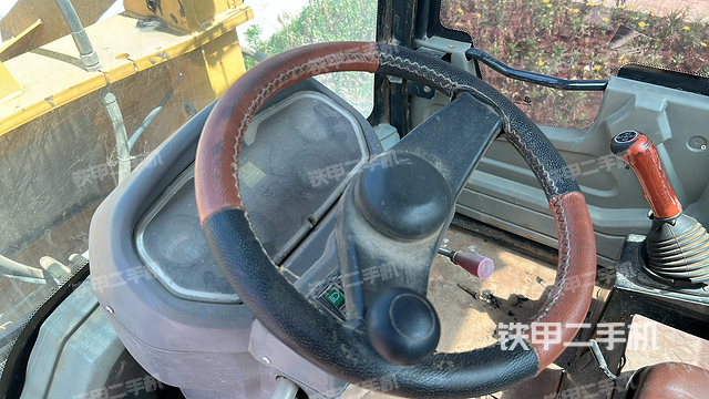 駕駛室工作臺（整機外觀及大件）