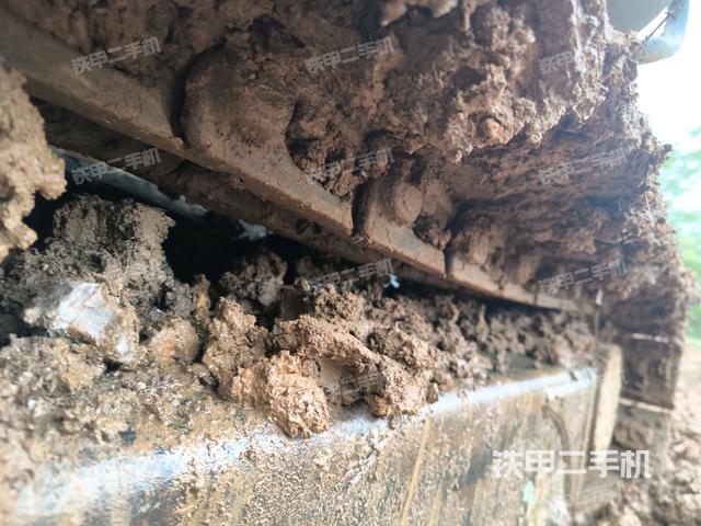 左側(cè)履帶整體?（行走機(jī)構(gòu)）