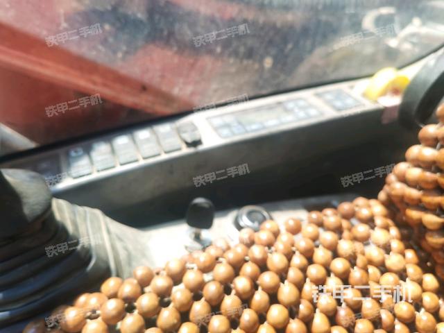 座椅右側(cè)控制臺/鑰匙門/油門/含右手柄（駕駛室部分）