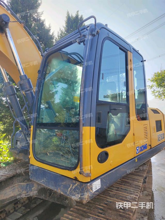 驾驶室整体（整机外观）