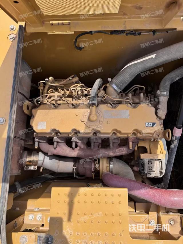 发动机室（上车部件）