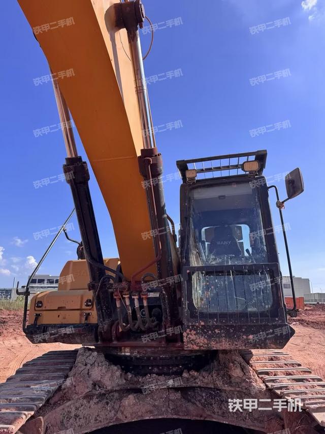 大臂根部?斜視（工作和回轉(zhuǎn)裝置）