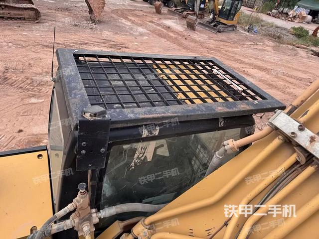 駕駛室頂部俯視（上車部件）