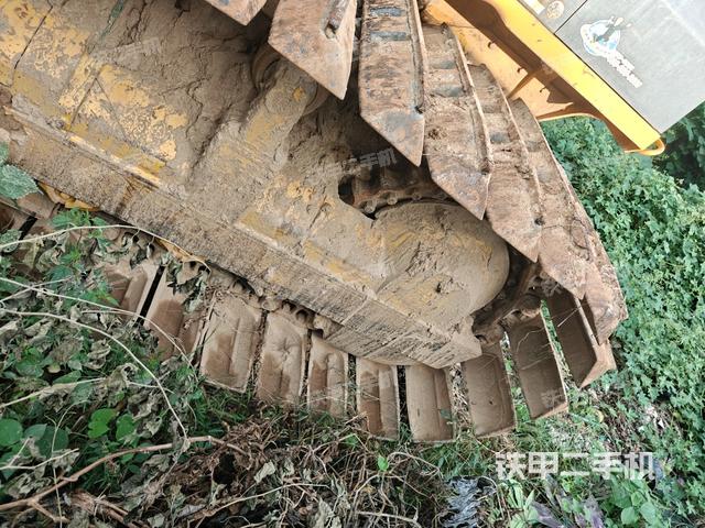 右引导轮（推土机底盘及工作装置）