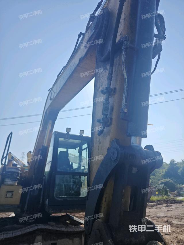 小臂整體右前（工作和回轉(zhuǎn)裝置）