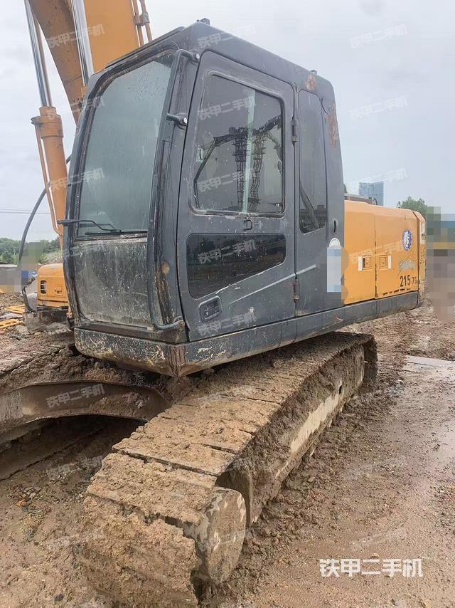 現(xiàn)代R215-7C挖掘機(jī)
