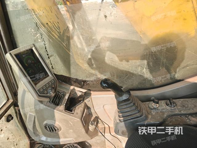 座椅左側(cè)控制臺(tái)/音響/含左手柄（駕駛室部分）