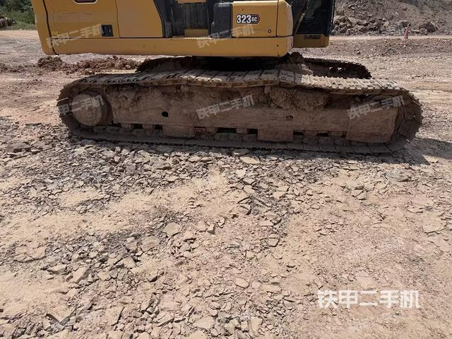 右侧行走马达盖板（行走机构）