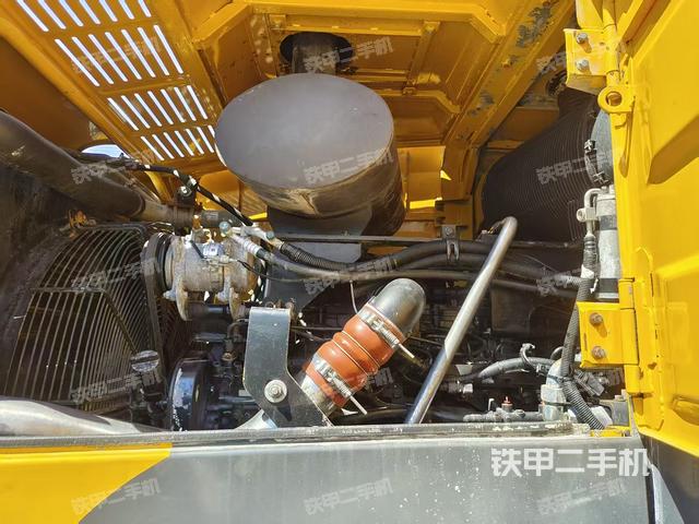 發(fā)動機左側(cè)（整機外觀及大件）