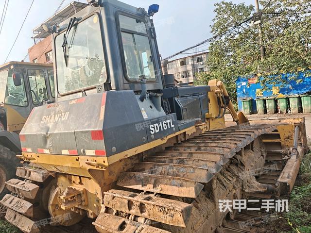 右前45°（推土机整车外观）