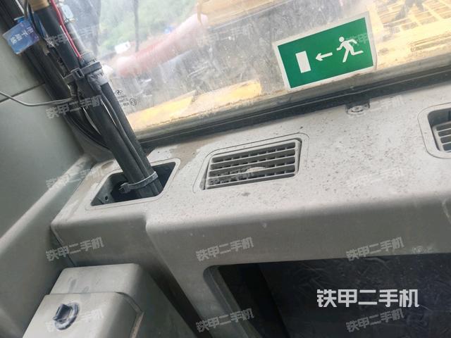 駕駛室正側(cè)（駕駛室部分）