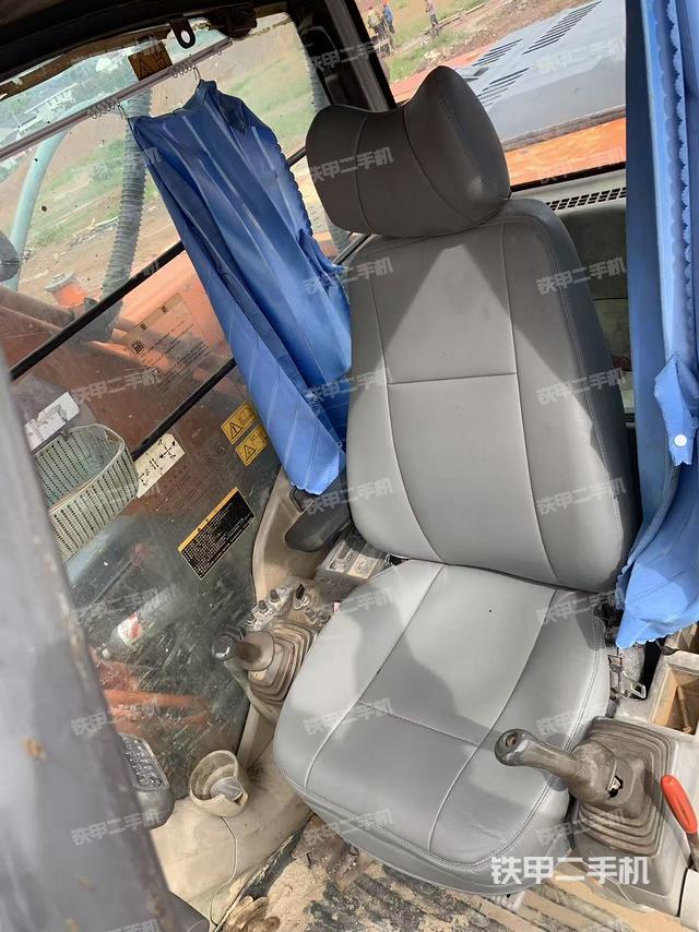 驾驶室整体（整机外观）