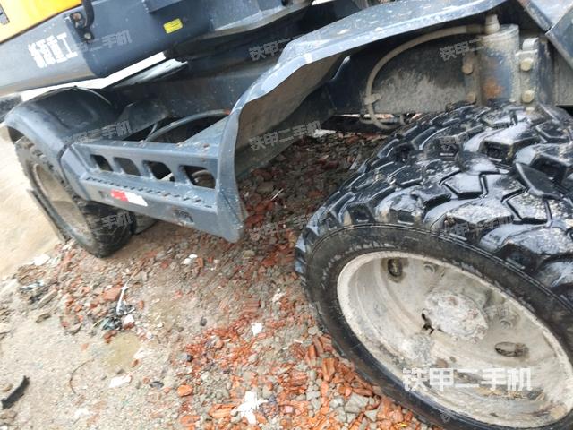 左側(cè)履帶整體?（行走機(jī)構(gòu)）