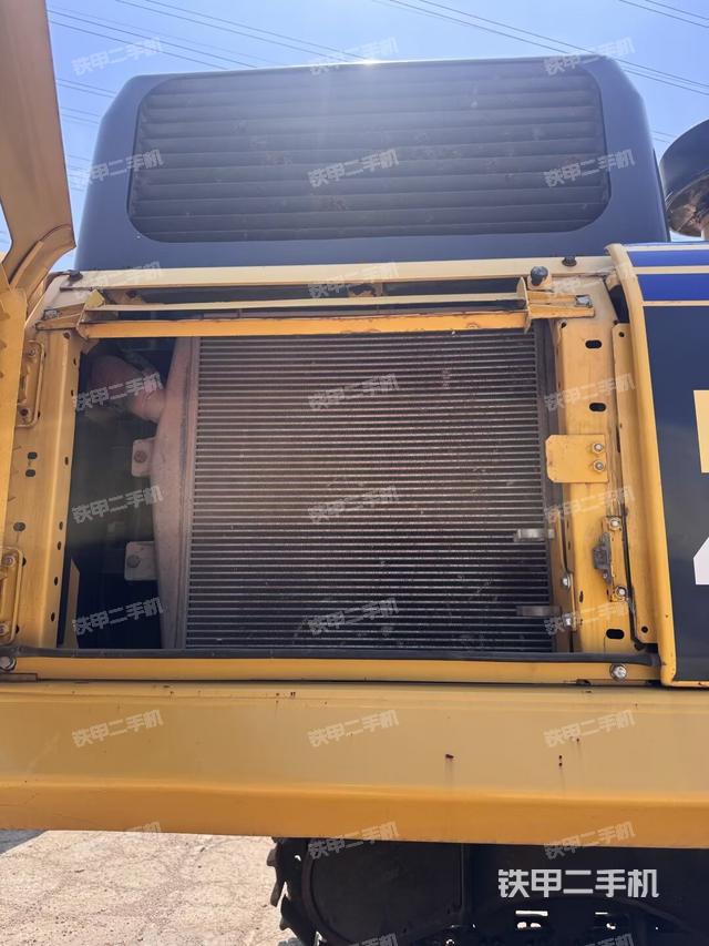 散熱器正面（大件艙室）