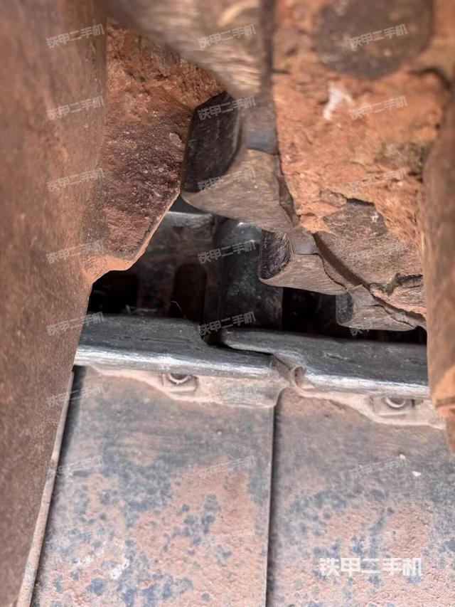 右侧履带整体（行走机构）