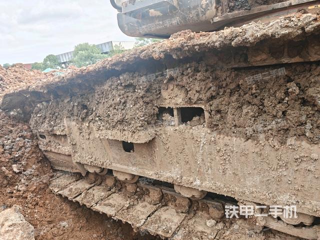 右侧行走马达盖板（行走机构）