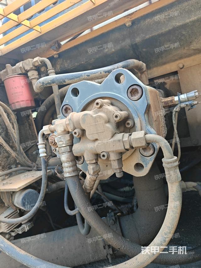 液壓泵斜45?左（大件艙室）