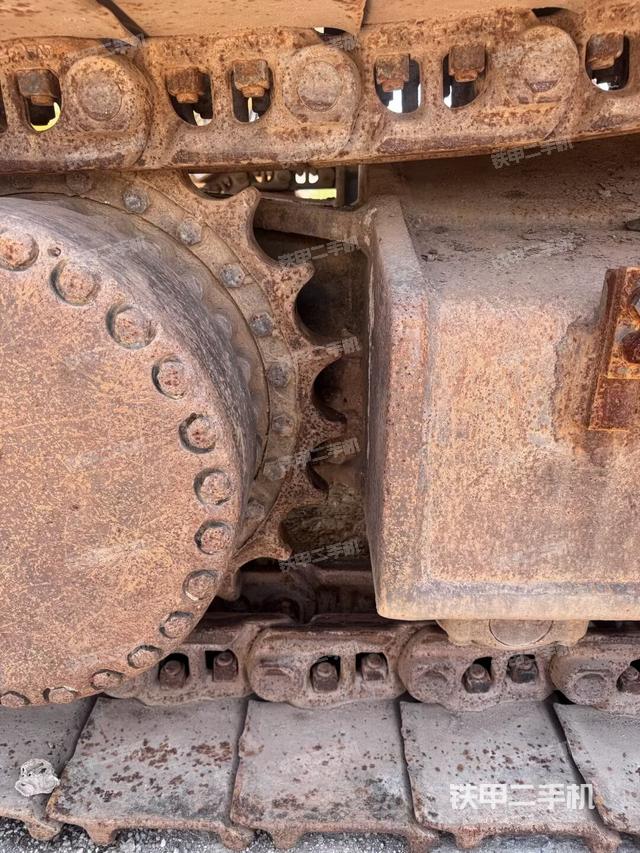 左側履帶整體?（行走機構）