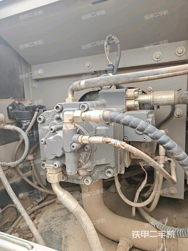 液压泵室（大件舱室）