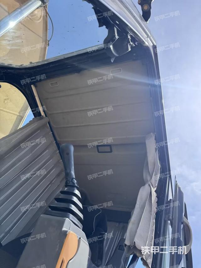 座椅后部（驾驶室部分）