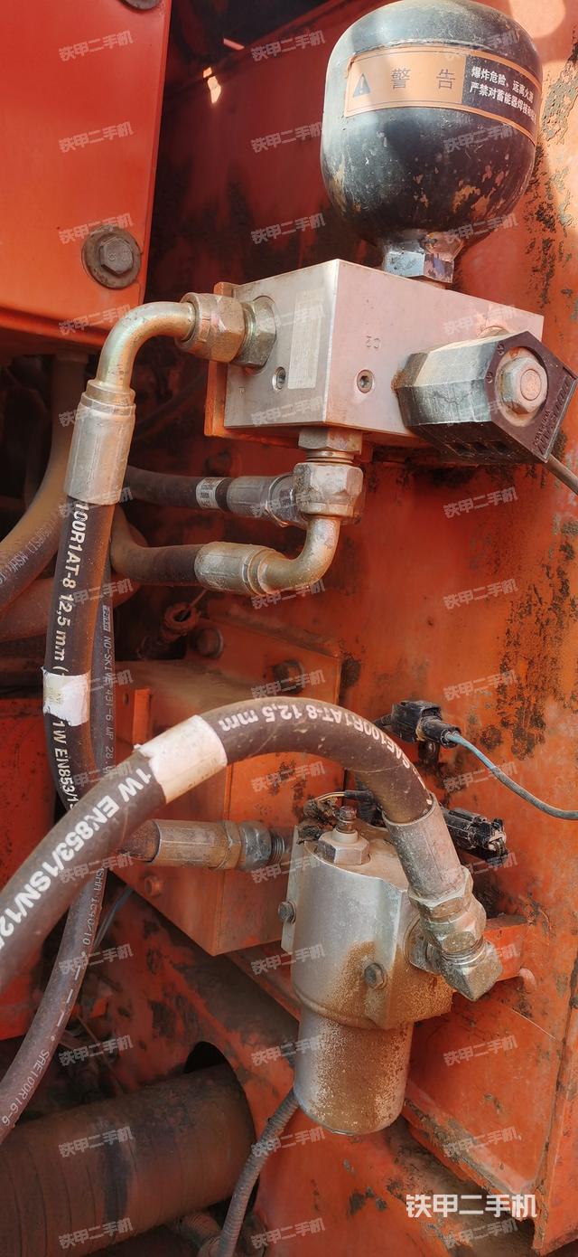 驾驶室整体（整机外观）