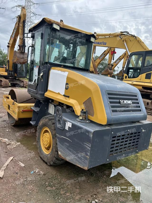 右后45°（壓路機整機外觀）