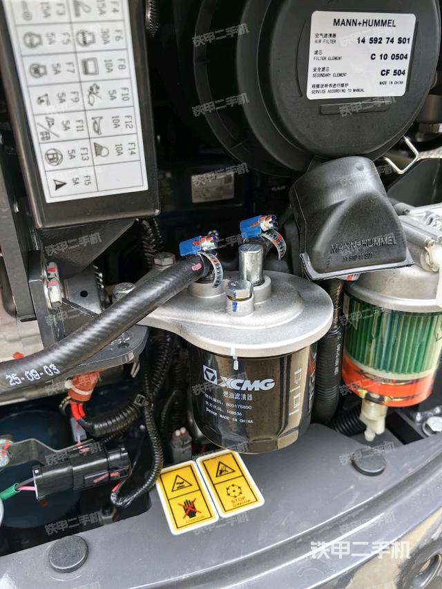 发动机室（上车部件）