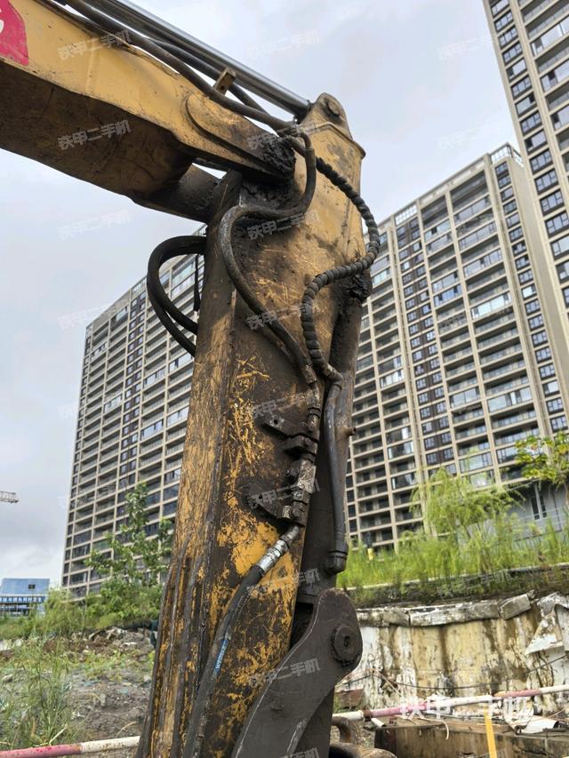 小臂整體左后（工作和回轉(zhuǎn)裝置）