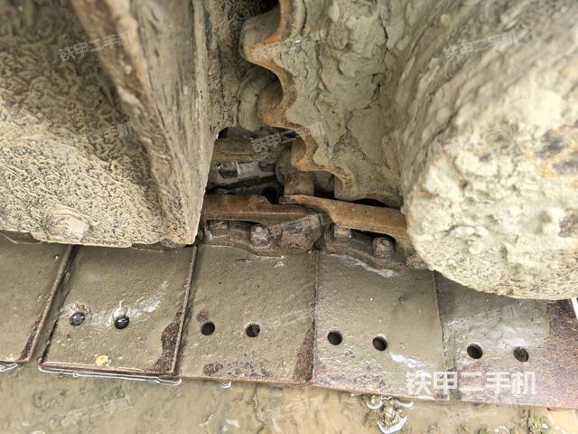 右驅(qū)動(dòng)輪（行走機(jī)構(gòu)）