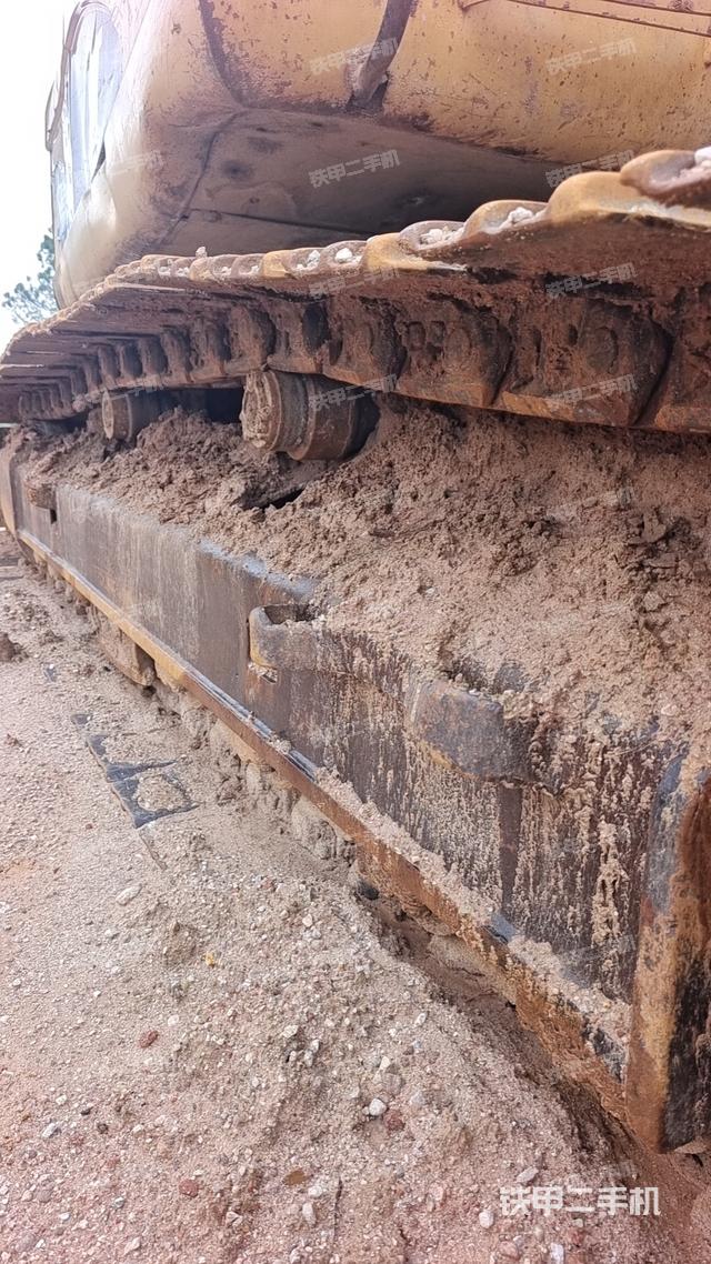 单侧履带整体（整机外观）