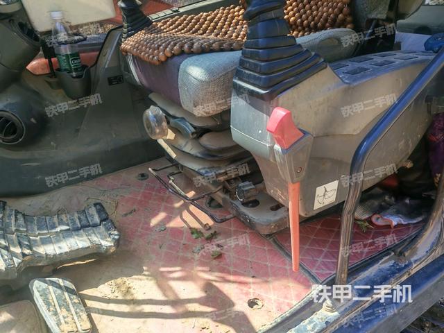 后窗玻璃角標(biāo)（駕駛室部分）