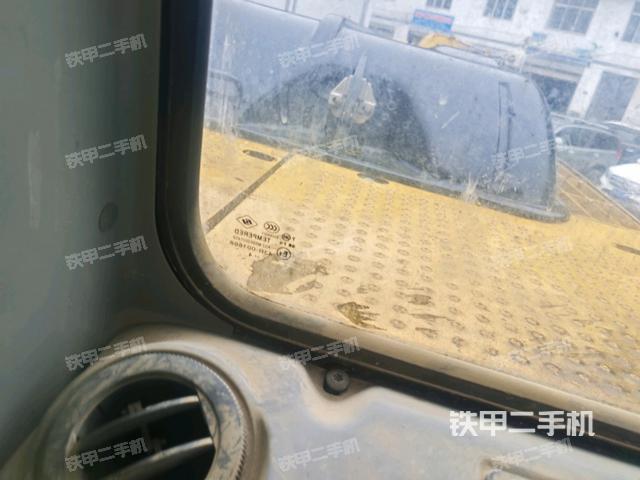 右侧玻璃角标（驾驶室部分）