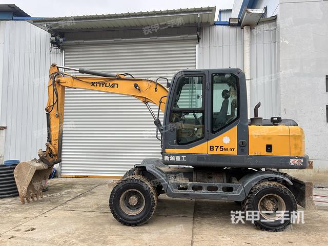 新源XYB75W-9挖掘機