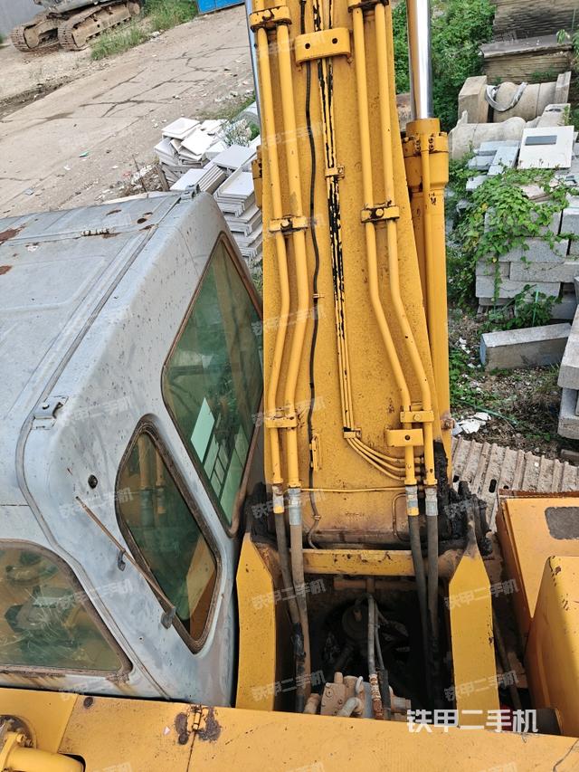 大臂背部俯視（工作和回轉(zhuǎn)裝置）