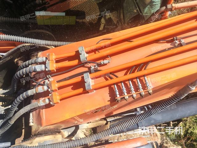 大臂背部俯視（工作和回轉(zhuǎn)裝置）