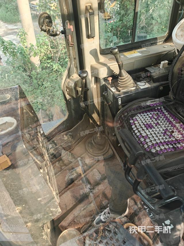 驾驶室外顶部全景（推土机驾驶室）