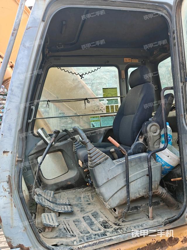 座椅后部（駕駛室部分）