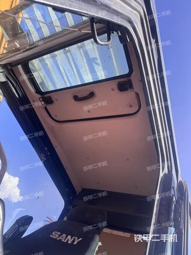 座椅后部（駕駛室部分）