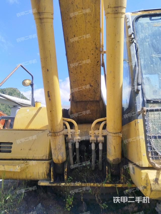 大臂油缸整體?豎拍（工作和回轉(zhuǎn)裝置）