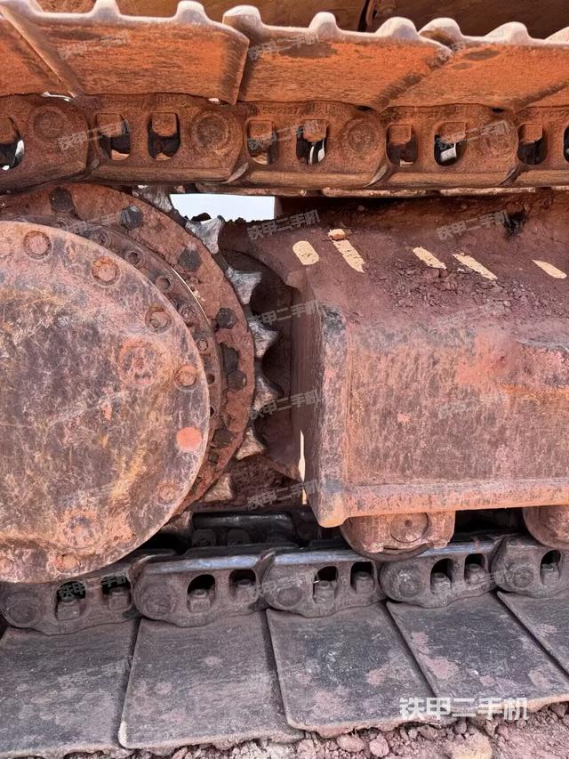 右侧行走马达盖板（行走机构）