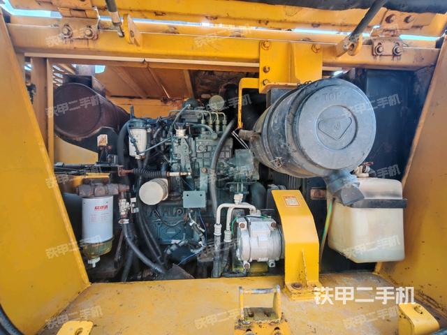 發(fā)動機整體俯視（整機外觀）