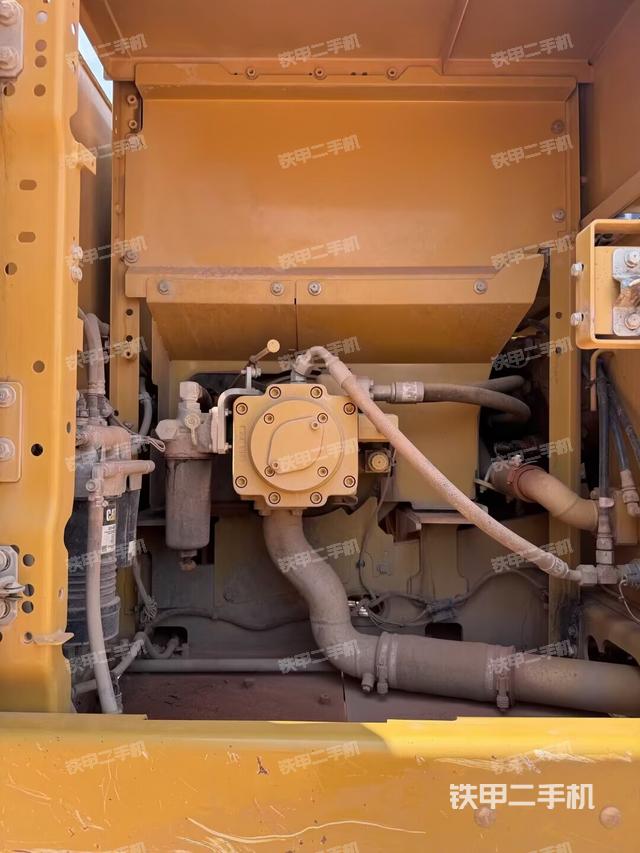 液压泵斜45 左（大件舱室）