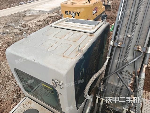 驾驶室顶部俯视（上车部件）