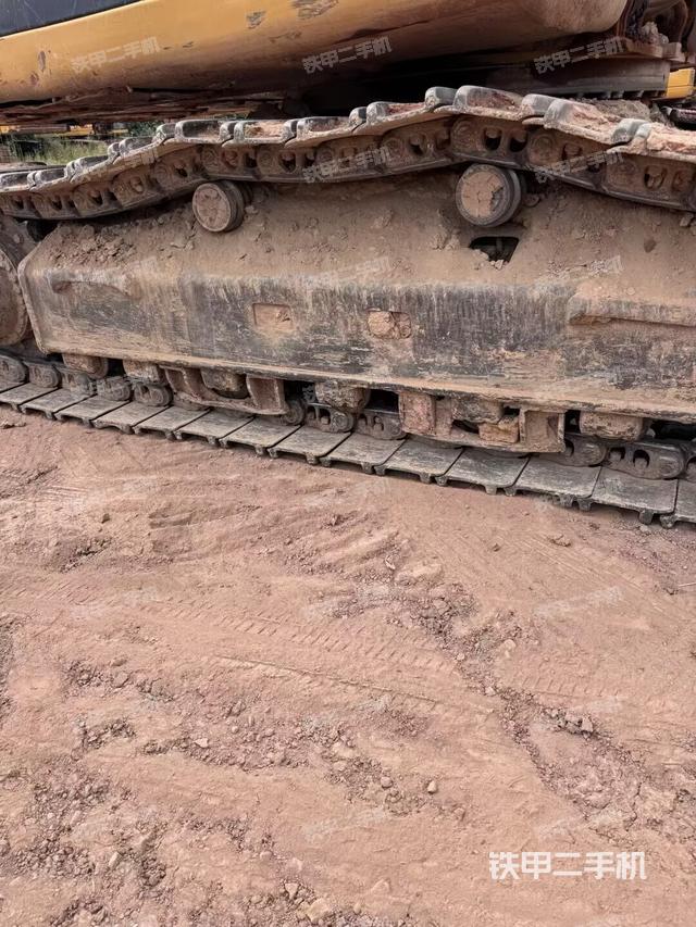 左側(cè)行走馬達(dá)蓋板（行走機(jī)構(gòu)）