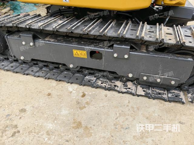 左侧履带整体 （行走机构）