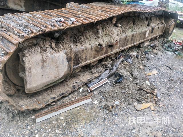 左侧履带整体 （行走机构）